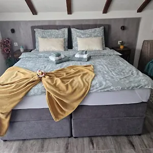 Ana Apartman